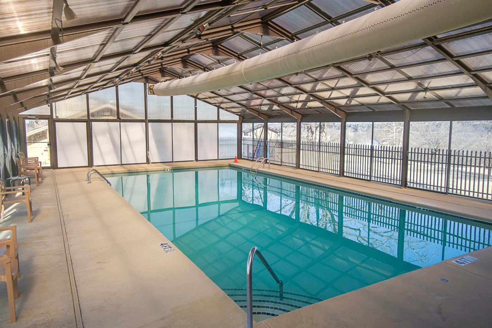 Lofty Retreat & Paradise Pointe Branson Oda fotoğraf